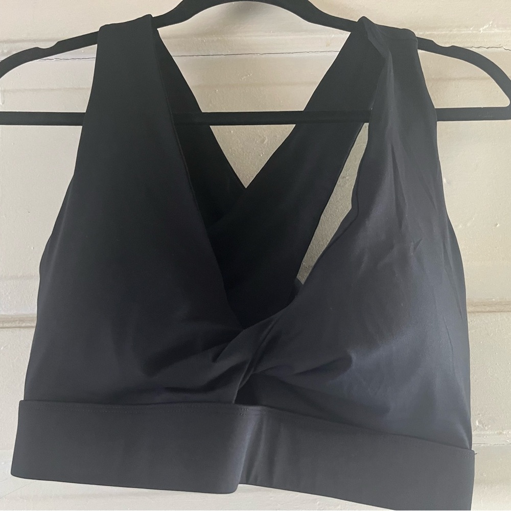 Fabletics sports bra